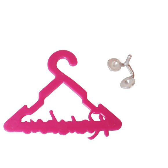 Rainbow High Premium Edition Paris Hilton Doll Faux Diamond Earrings 2022 - Picture 3 of 3